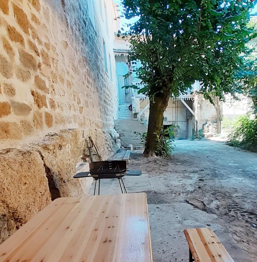 Logis Des Lugats, Gite De Charme La Réole Exterior foto