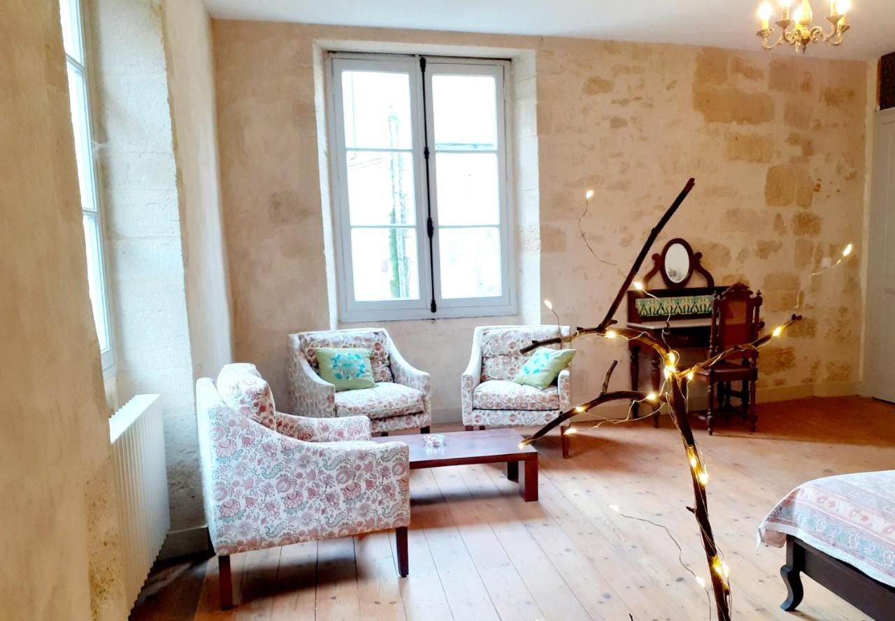 Logis Des Lugats, Gite De Charme La Réole Exterior foto