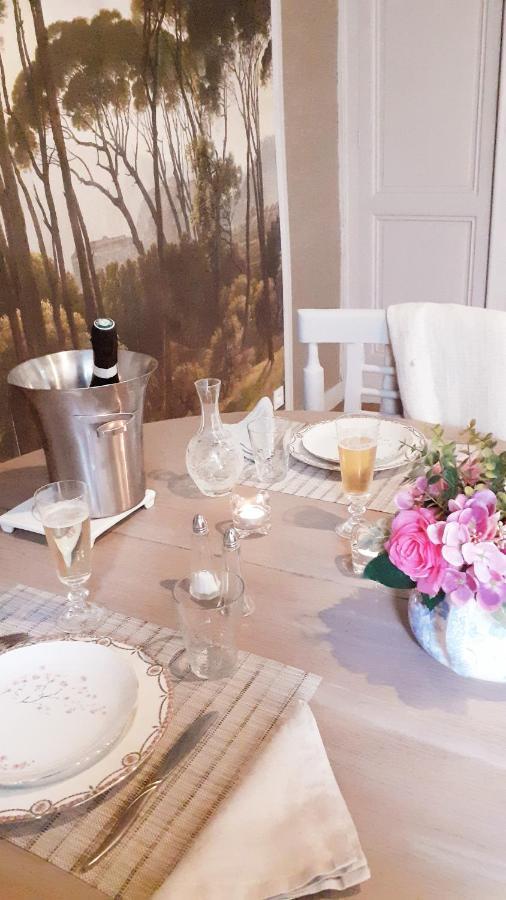 Logis Des Lugats, Gite De Charme La Réole Exterior foto