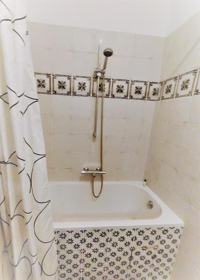 Logis Des Lugats, Gite De Charme La Réole Exterior foto