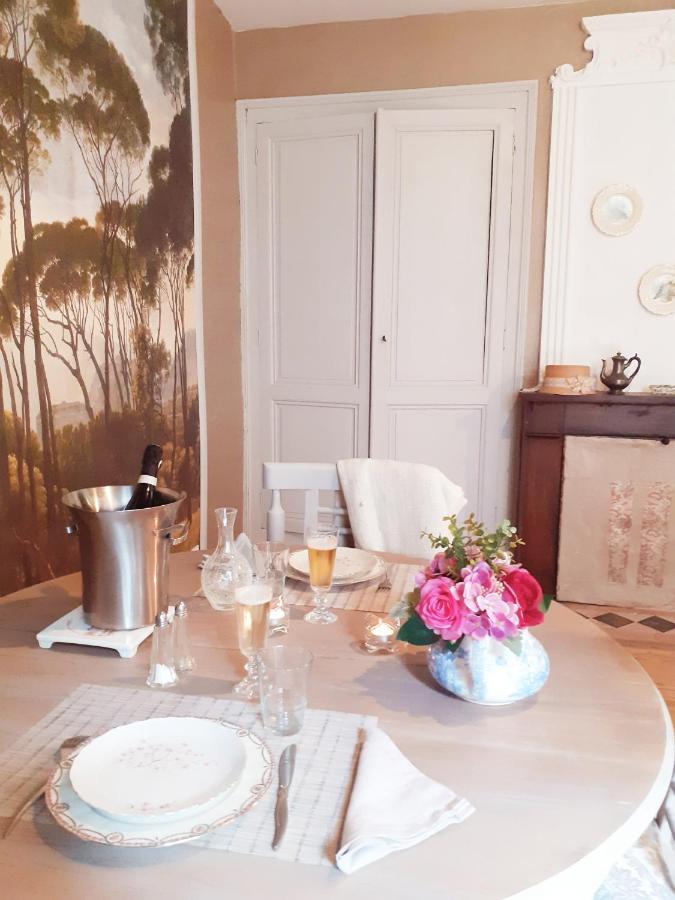 Logis Des Lugats, Gite De Charme La Réole Exterior foto